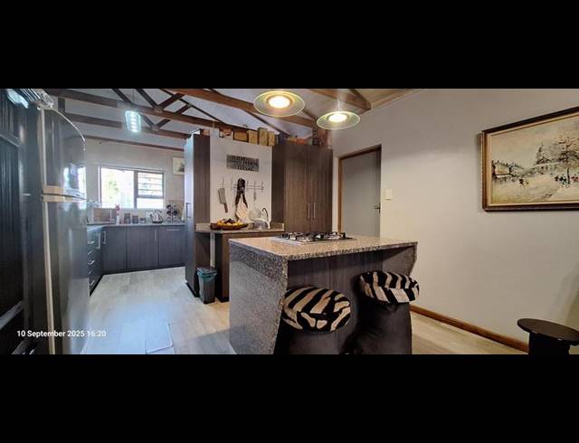 5 BEDROOM HOUSE FOR SALE IN FRAAIUITSIG